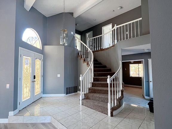 3rd image of 2858 La Vista Ave