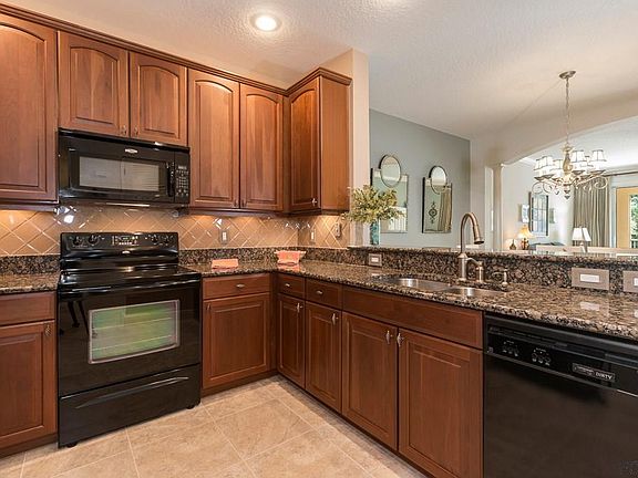 2nd image of 55 Riverview Bnd S Unit 2023