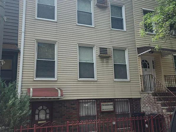 40 Powers St, Brooklyn, NY 11211