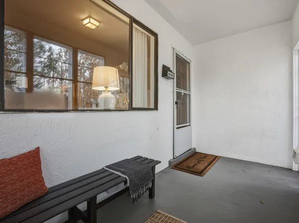 504 Hazeldine Ave SW, Albuquerque, NM 87102