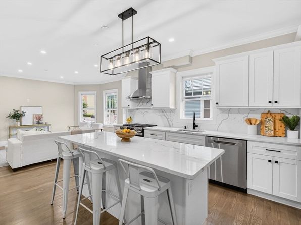 152 Washington St #1, Brighton, MA 02135