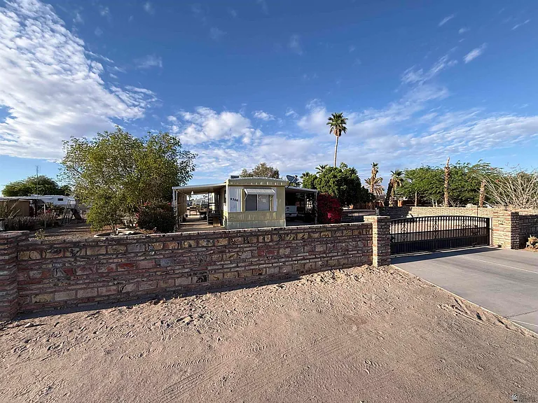 9384 E Ranch Dr — Photo 2