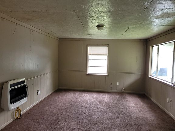 3rd image of 613 Pillow Ave