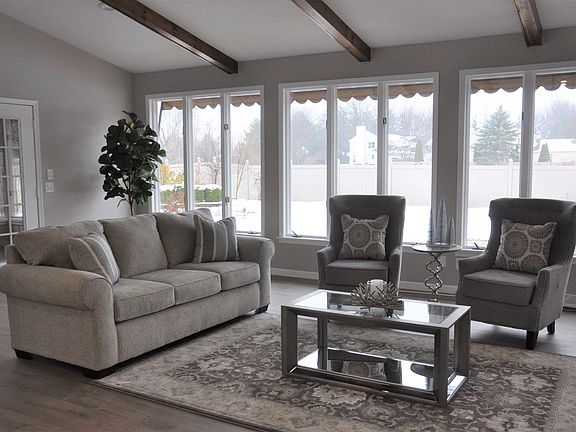 4th image of 3801 White Trillium Dr W