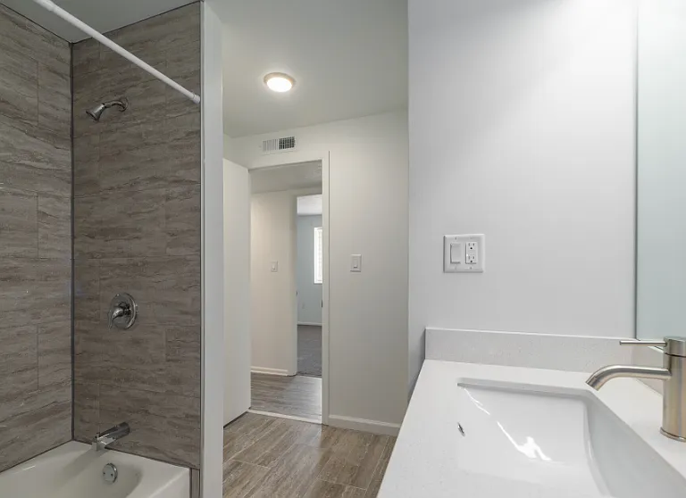 Randall House Apartments — Photo 5
