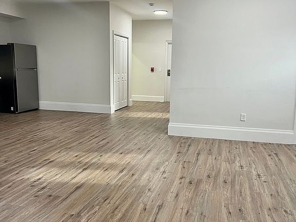 5th image of 1704 Broad St Unit 5