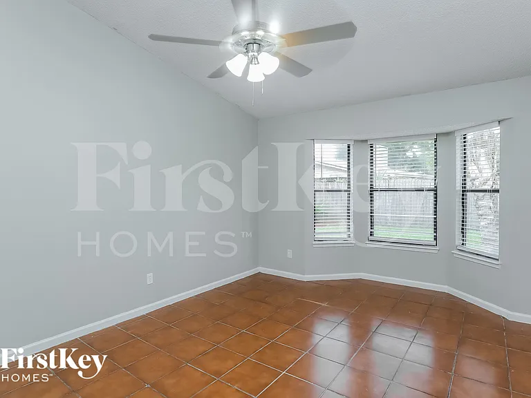 108 E Prindle Dr — Photo 7