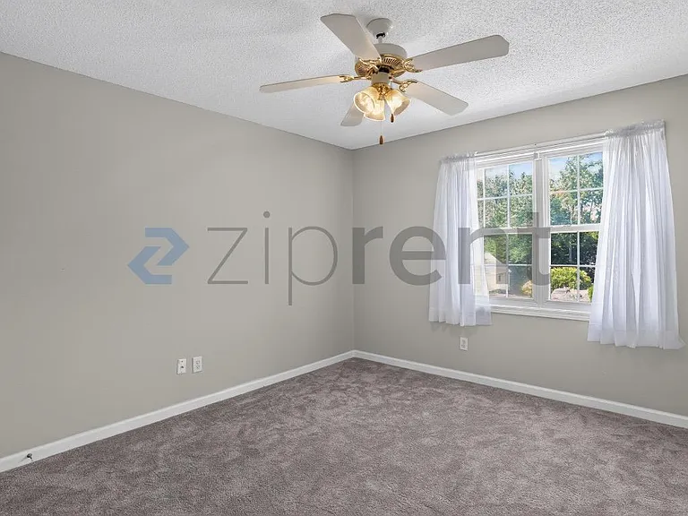 19 Savannah Pl — Photo 31