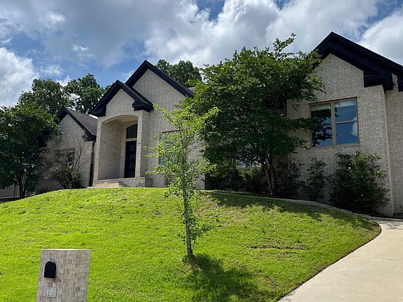 2nd image of 119 Wellington Plantation Ln