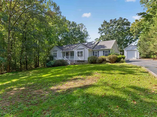 17 Rudolph St, Ruckersville, VA 22968