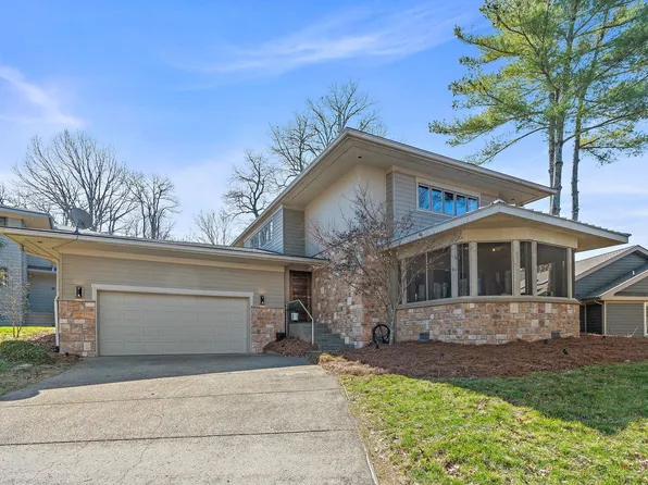 580 Harpeth Trace Dr, Nashville, TN 37221