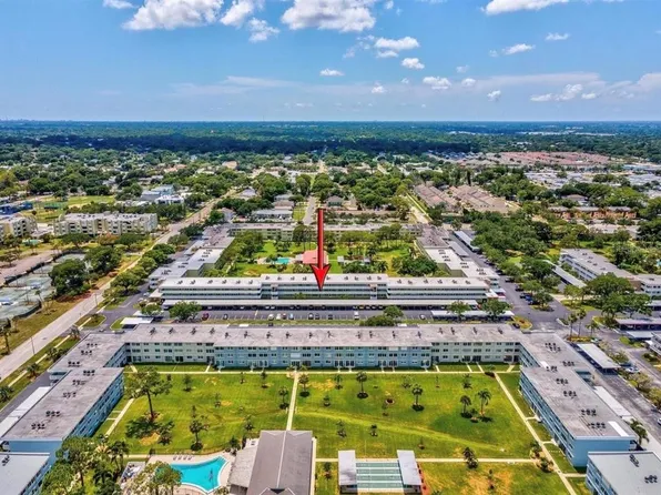 4890 Bay St NE APT 127, Saint Petersburg, FL 33703