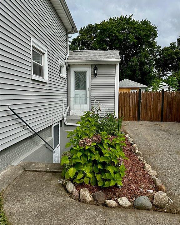 146 Darlingdale Ave, Pawtucket, RI 02861 Zillow