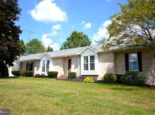 169 Twin Lakes Cir, Martinsburg, WV 25405