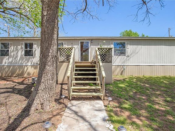 5th image of 19417 SE 104th St