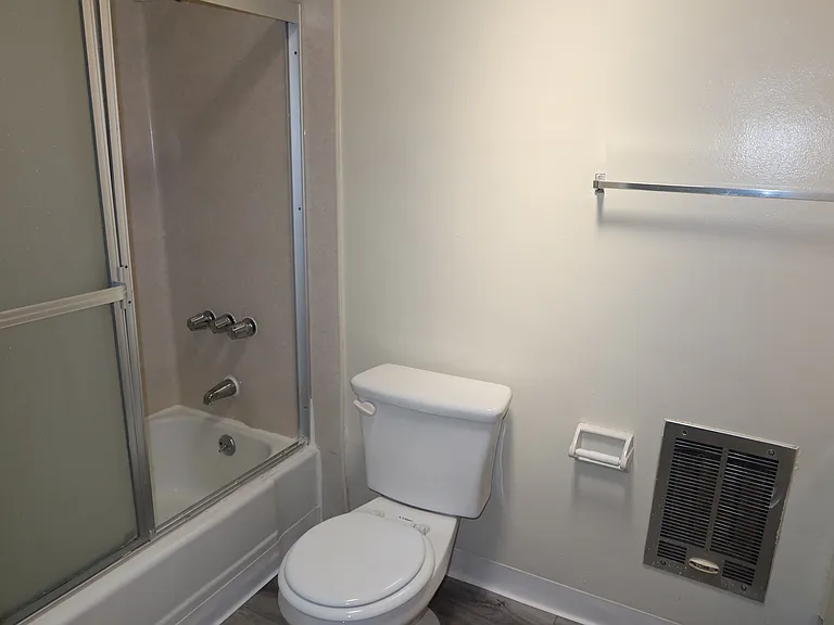428 S Hamel Rd #10 — Photo 11