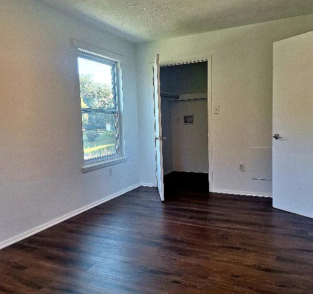 325 Cherrydale Ave #11 — Photo 1