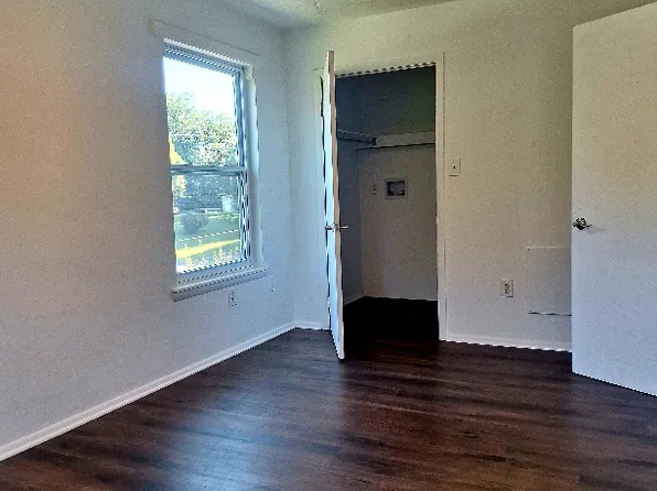 325 Cherrydale Ave APT 11, Front Royal, VA 22630