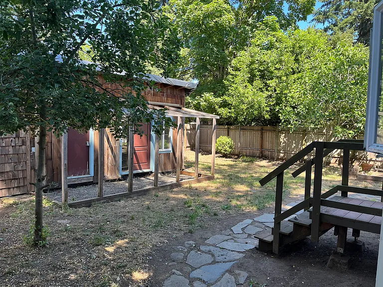 143 Tatum Ln — Photo 24