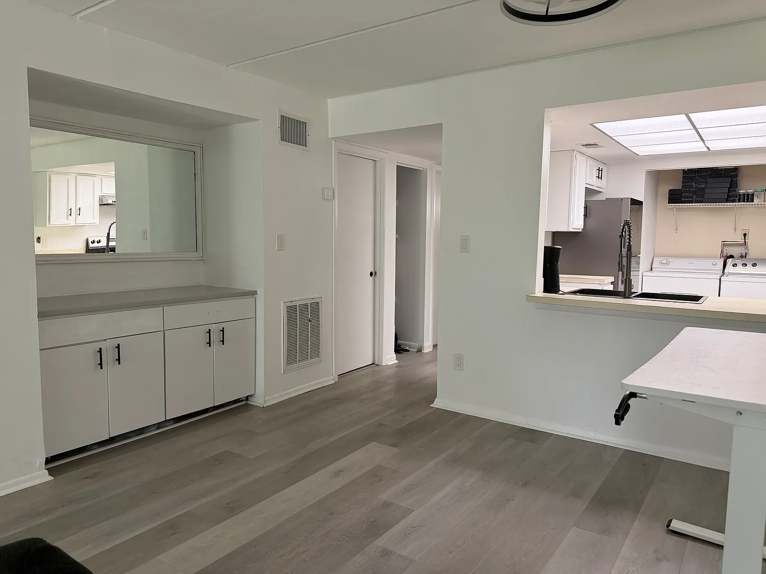 2 bed, 948 sqft, $1,600 — Photo 1