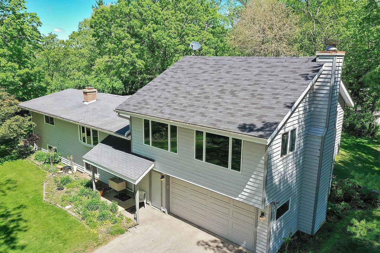 いーちゃわ 5780 Steele ROAD, Burlington, WI 53105 | Zillow