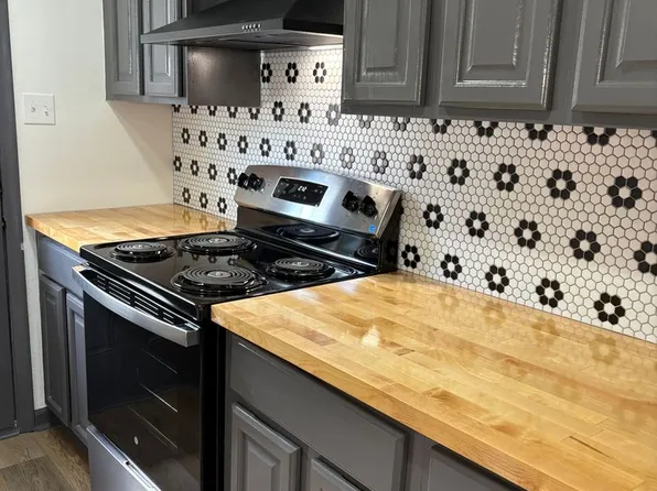 WaveHaus, 3305 12th St APT 2, Gulfport, MS 39501