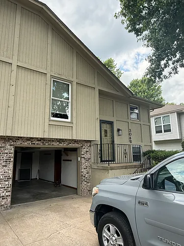 304 NE Independence Ave #B Photo 1 304 NE Independence Ave #B Photo 1