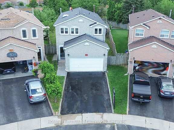 2nd image of 63 Chloe Cres