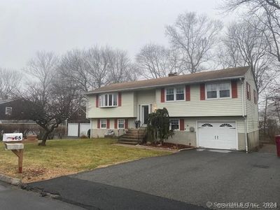 65 Moonlight Cir, Naugatuck, CT, 06770