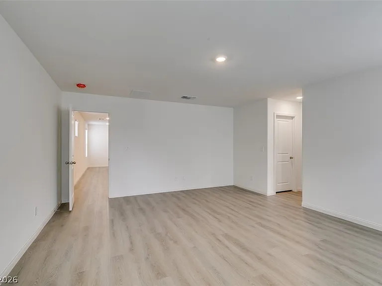 9133 Vesey Ave — Photo 40