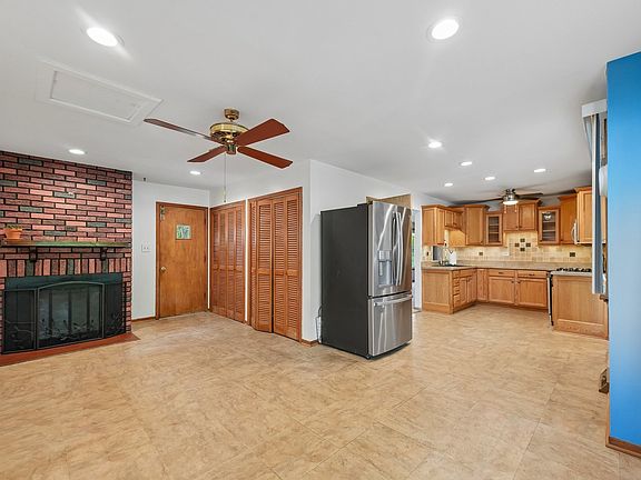 2nd image of 9136 W 91st Pl