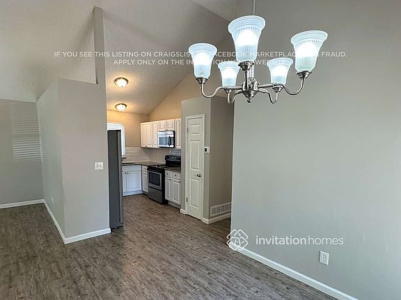 3rd image of 16955 E Temple Pl
