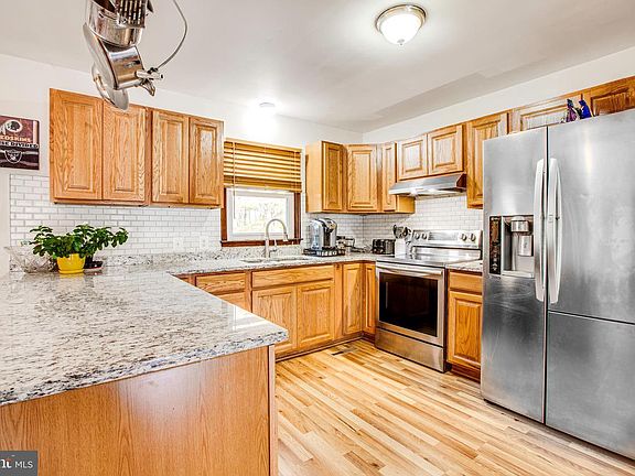 5th image of 9305 Rapidan Dr