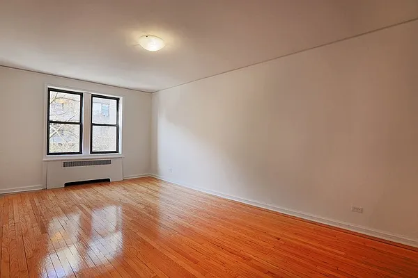 Rented by Waldstar Real Estate LLC | media 17