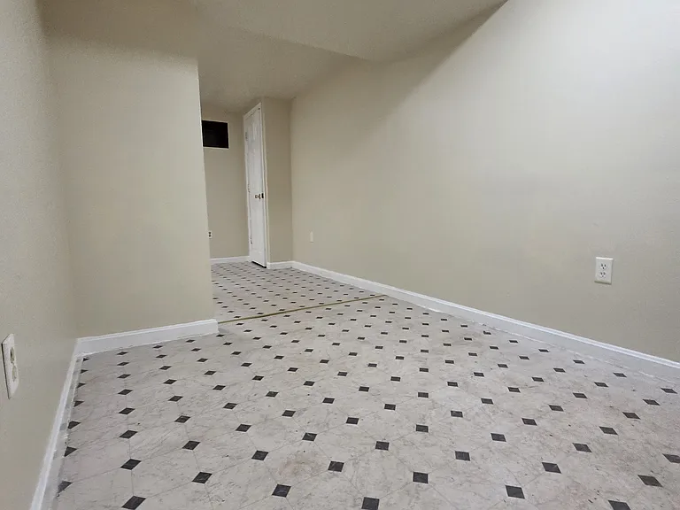 3421 6th St #1 — Photo 7