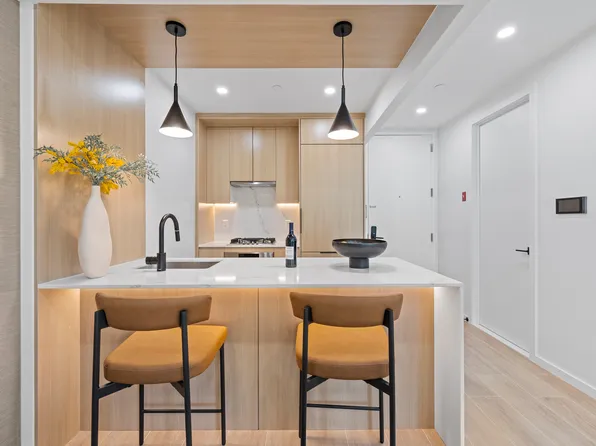 366 Harman Street image 15 of 54