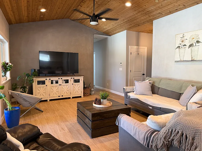 3461 Santiago Dr — Photo 23