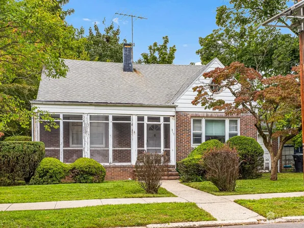 317 Magnolia St, Highland Park, NJ 08904