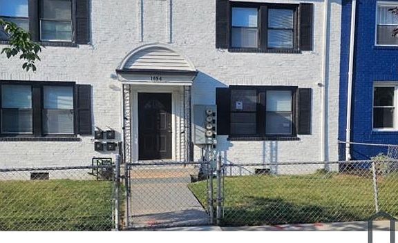 2nd image of 1254 Meigs Pl NE APT 2