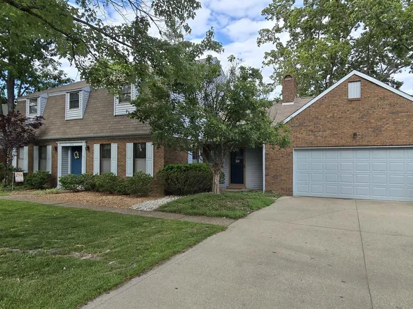 276 Bellefonte Cir, Russell, KY 41101