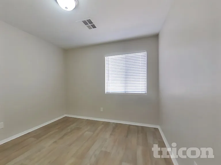 11446 W Roanoke Dr — Photo 11