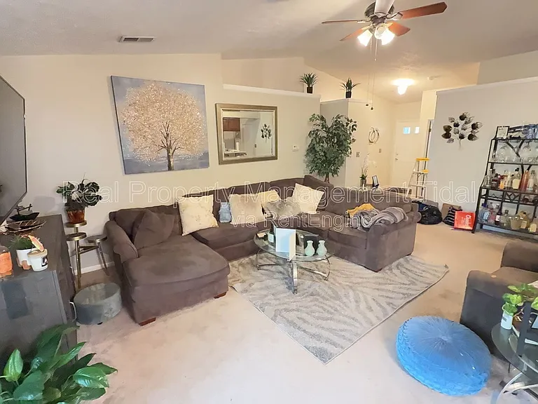 467 Springmont Ct — Photo 5
