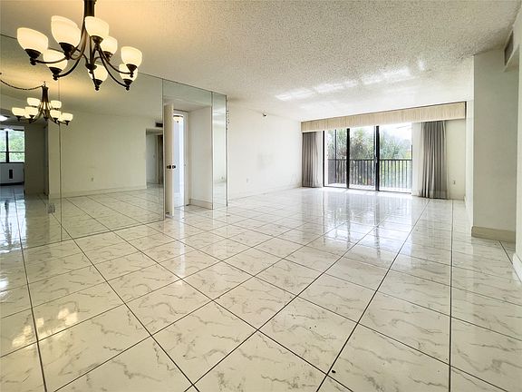 2nd image of 900 NE 195th Street #312