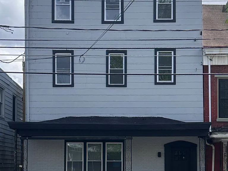 129 Pike St #3 — Photo 12