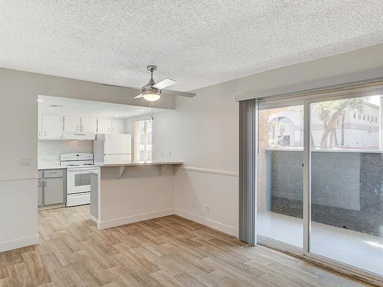 Sundance Village Apts — Photo 65