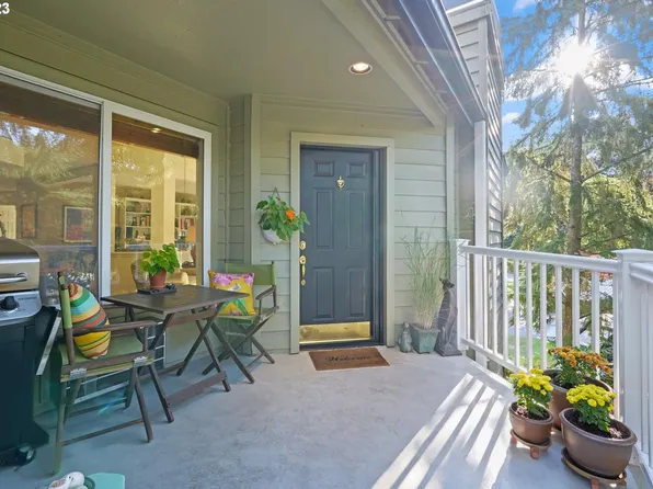 5054 Foothills Dr Unit A, Lake Oswego, OR 97034