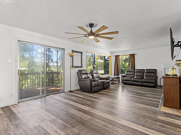 4th image of 1125 Fishpond Rd