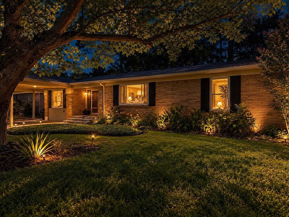1st image of 828 Billie Ruth Ln