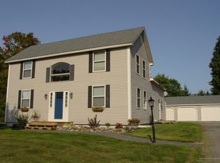 2 Center St, Kenduskeag, ME 04450