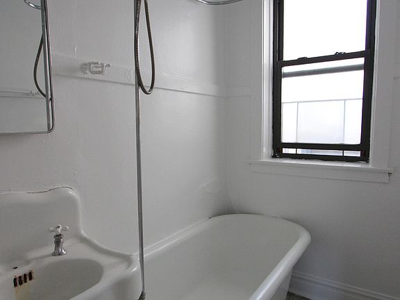 5th image of 3831 N Fremont St APT 518